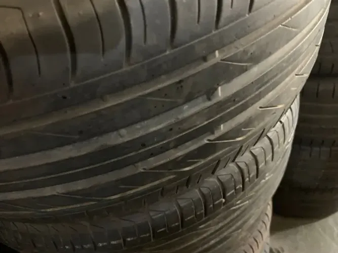  Pneu Bridgestone 225/45/17  85 % de vida 