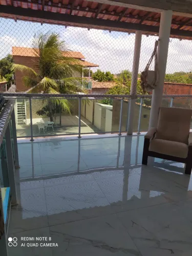 Aluga-se casa com piscina toda mobiliada