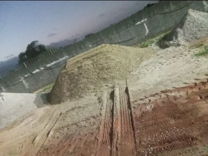 Materiais de construção, Areia de qualidade, entrega rápida.