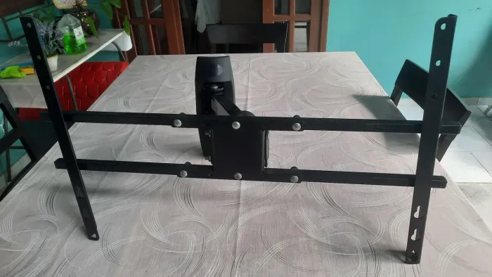 Suporte articulado para TV multivisão