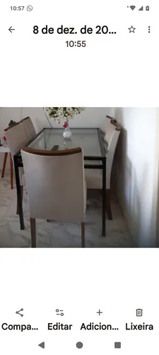 Vende -se uma mesa de aço de 6 cadeiras