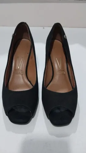 Sandália Peep Toe Vizzano Preta