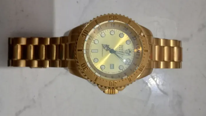 Relógio Invicta Reserve Hydromax Dourado