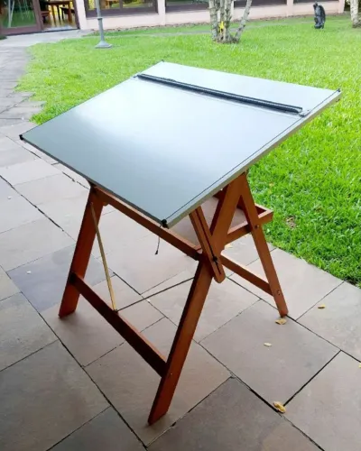 Mesa Para Desenho com Régua Paralela