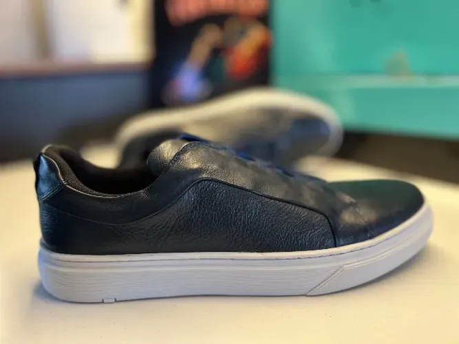 CNS Tênis SNEAKER 41 (novo) cor azul marinho