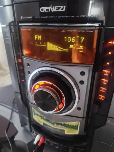 Central Sony ZX80D com defeito, vendo as peças, placas, cabos etc.