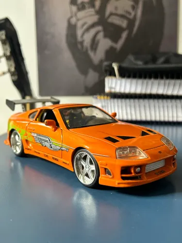 VENDO MINIATURA DO SUPRA DO VELOZES E FURIOSOS 