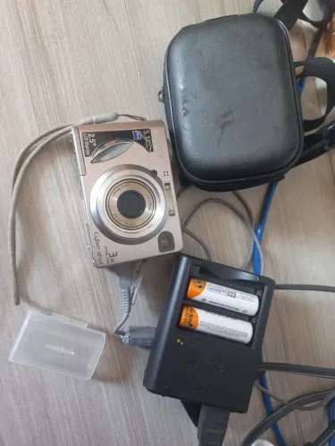 Câmera Digital Sony Cybershot 5.1MP