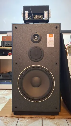 Caixa de som JBL Americana CF120 - Caixa Bob - Caixa Boombox