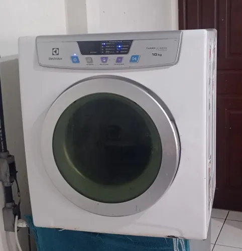 Secadora de roupas Electrolux 10 kg