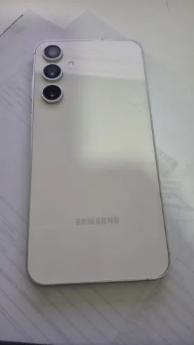 Samsung S23 creme 256 GB muito novo!