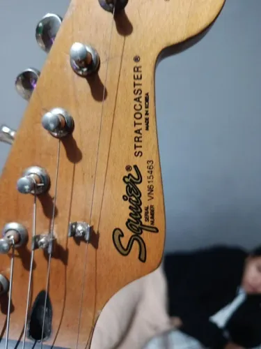 GUITARRA FENDER SQUIER COREANA / SSS 1996 LOGO DOURADO