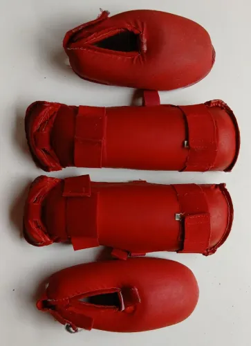 Caneleira para Karatê, Taekwondo e Muay Thai Tam.M