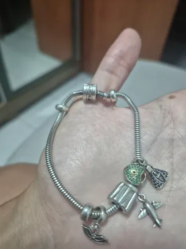 Pulseira Lumae em Prata 925, acompanhada de 3 berloques.