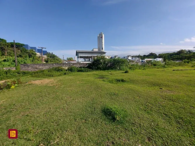 Terreno na área industrial de São José com viabilidade