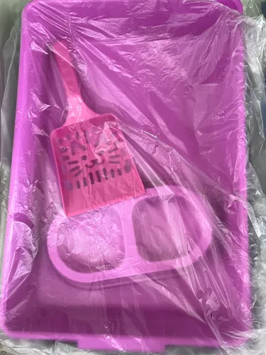 Kit com Caixa de areia, comedouro e pazinha