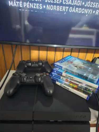 PS4 com 2 controle todo original