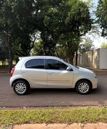 Toyota Etios XLS Sedan 1.5 Flex 16V 4P Mec. 2022
