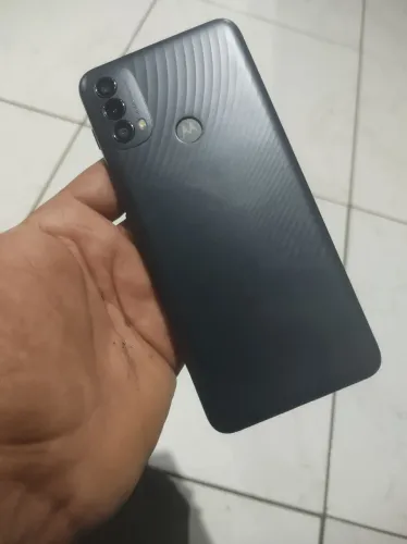 Moto E40 bateria 5000 ampére novinho.