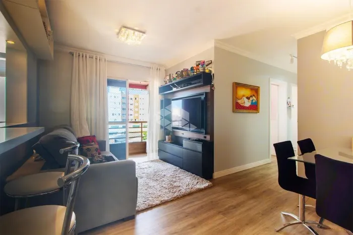 APARTAMENTO À VENDA NO BALNEÁRIO COM 3 QUARTOS SENDO 1 SUÍTE E 2 VAGAS DE GARAGEM