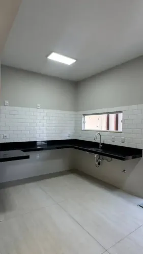 CASA NO GRAN PARAÍSO DE 3/4 SENDO 1 SUÍTE, 112 METROS É 2 BANHEIROS