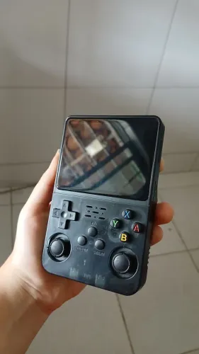 console portátil r36s