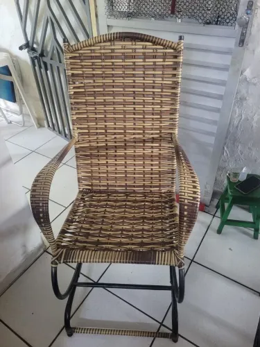 Cadeira de Balanço Nova