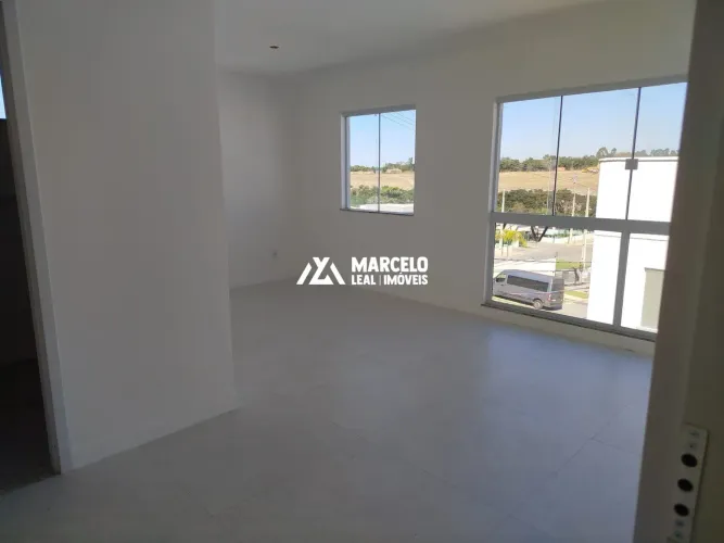 Alugo apartamento novo (1º locação) de 2/4, sendo 01 suíte no 1º andar no Condom