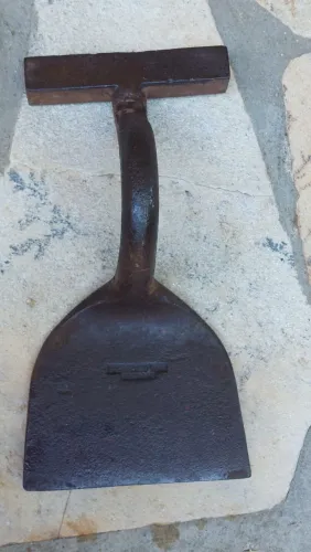 Ferramenta alemã antiga enxó