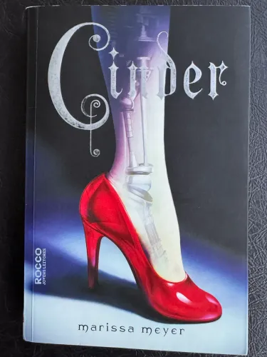 Livro: Cinder