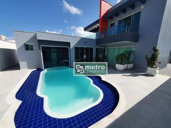 Casa com 4 quartos à venda, 236 m² por R$ 1.600.000 - Extensão do Bosque - Rio das Ostras/