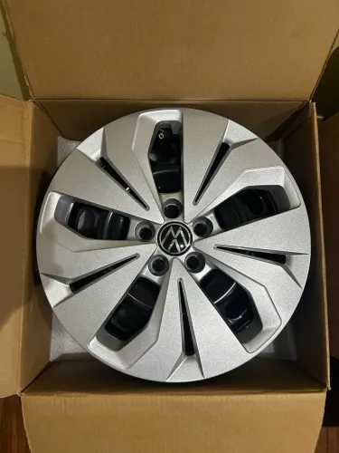 Roda de aço 16 polegadas com calota originais - T-Cross Sense 2026