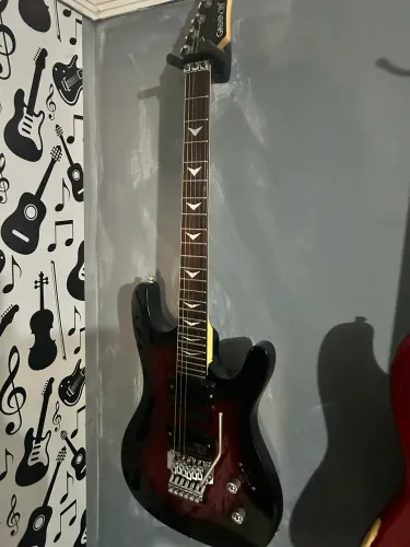 Guitarra superstrato groovin