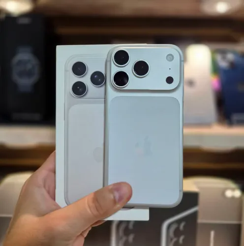 IPhone 17 Pro, 256GB, bateria 100% (112 cliclos), seminovo, Silver, garantia até maio/2027