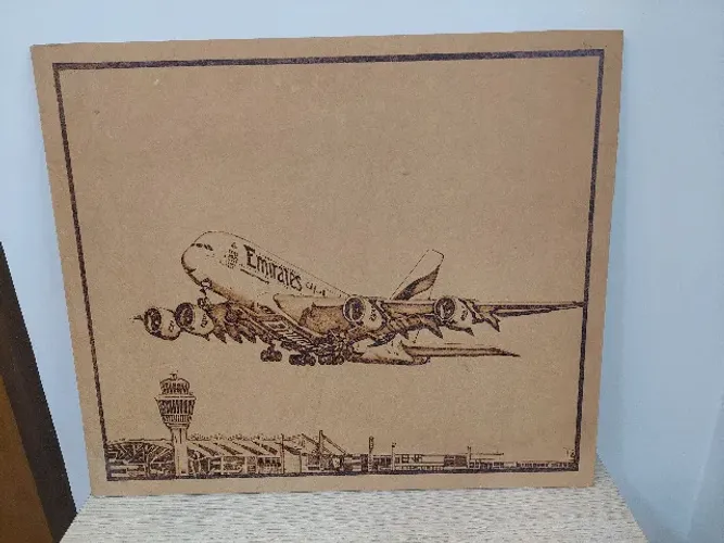 quadro aviação pirografado em madeira