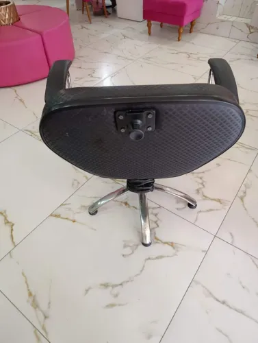 Cadeiras de salao 600 reais cada