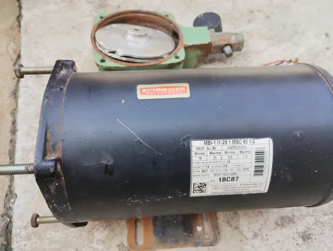 Bomba Schneider usada 1cv