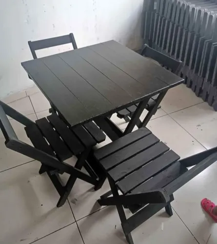Mesas dobrável com 4 cadeiras 
