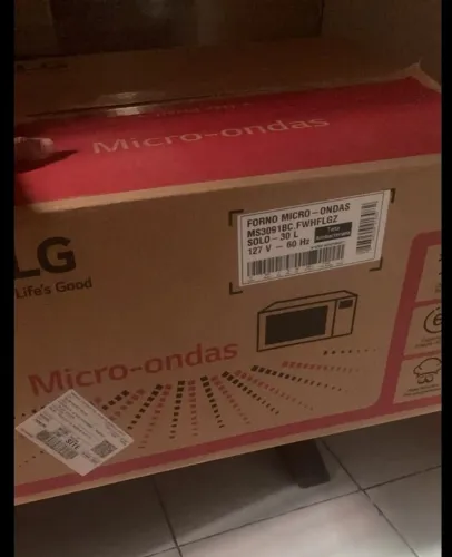 Microondas LG 30L lacrado 500.00