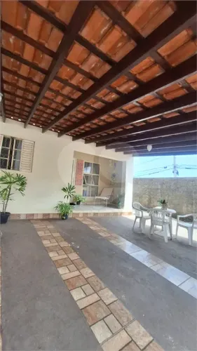 Casa térrea 2 dorm 1 banheiro 2 vagas Jd Europa Sorocaba