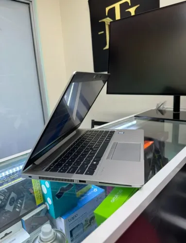 HP Elitebook 840 G6 i7 8gen