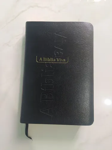 A Bíblia Viva, editora Mundo Cristão.