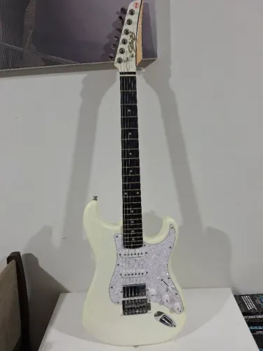Guitarra Seizi + Borne G30 + Pedaleira M-VAVE Tank-G + Bag