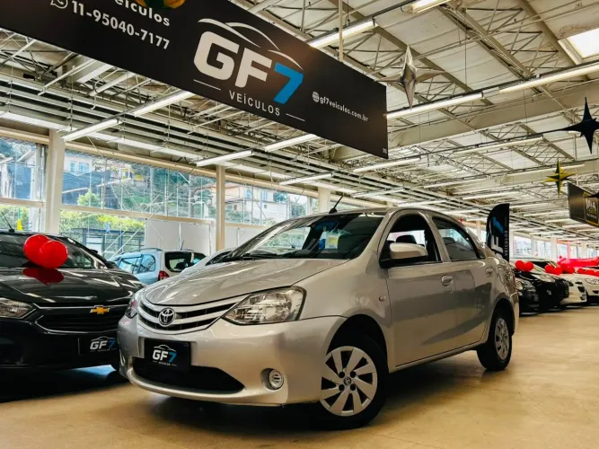Toyota Etios X Sedan 1.5 Flex 16V 4P Mec. 2017
