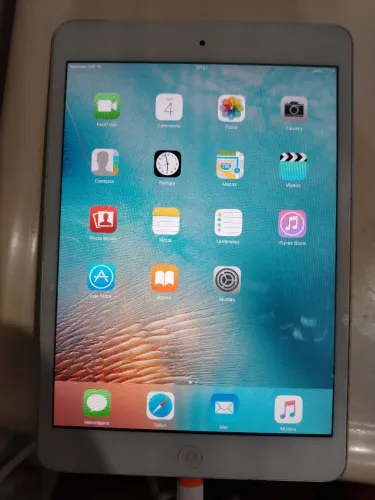 precisa de atualização ipad mini 2 tem um trincado mais nao da nem pra ver direito