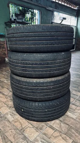 Pneu 215/60 17 Good Year