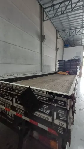 Carroceria aberta grade baixa 8,50m - pronta para trabalhar 