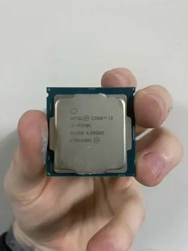 Processador I3 7350K. Funcionando 100%, em estado de excelente.