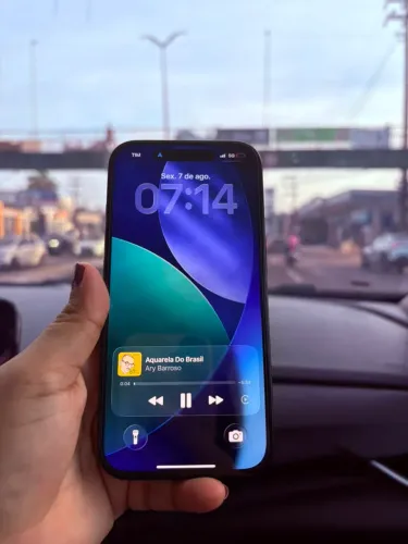 iPhone 16 Preto 128 - Acompanha caixa e acessórios
