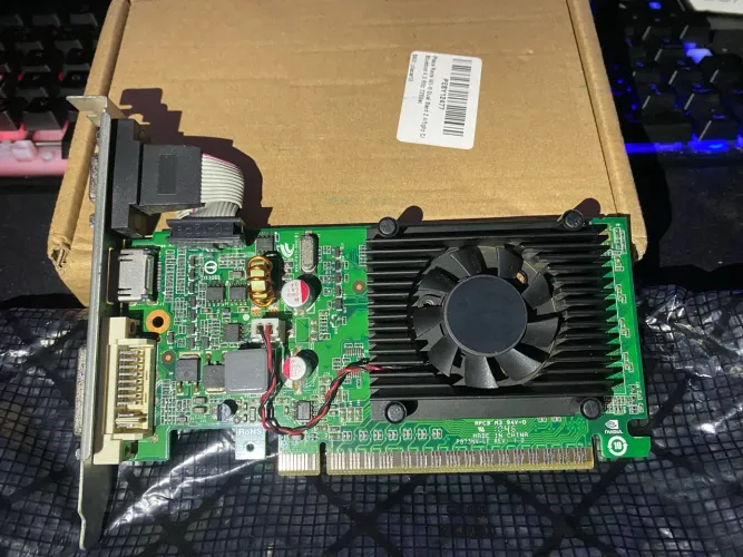 Placa de vídeo GS8400